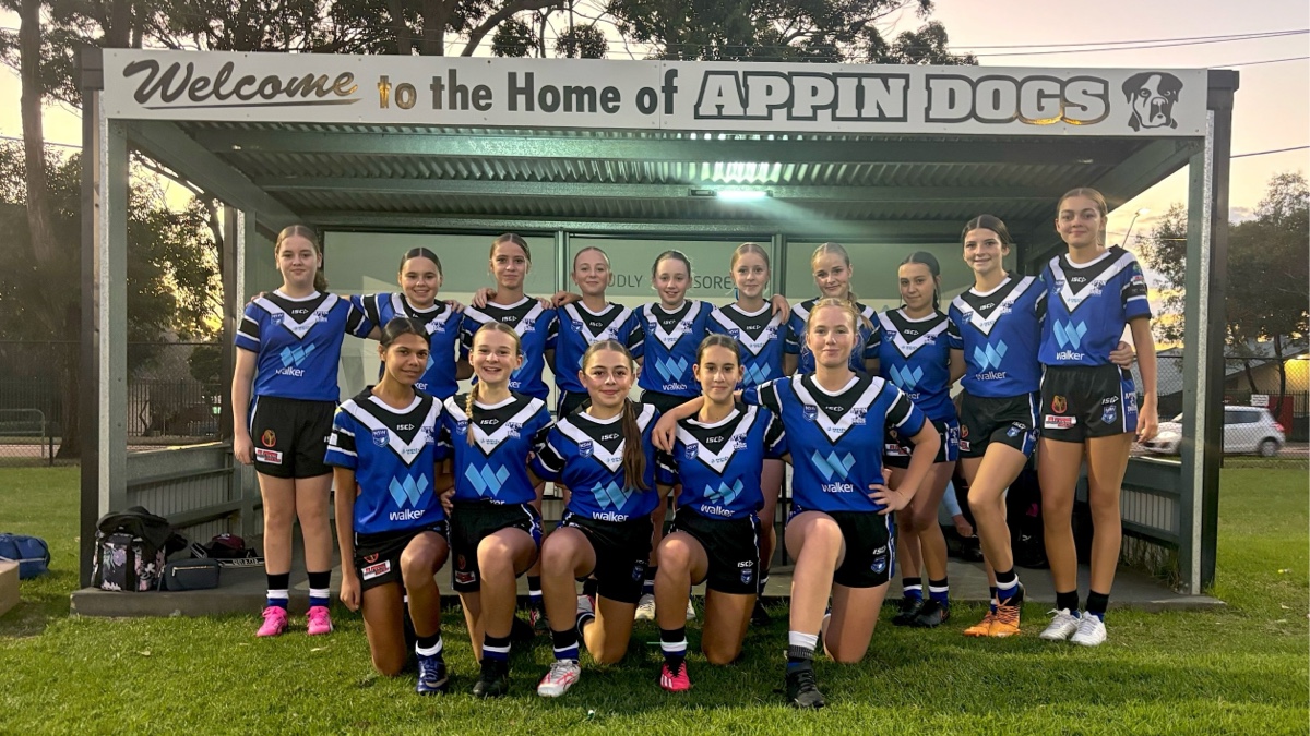 Appin Dogs Juniors Under 14's girls team